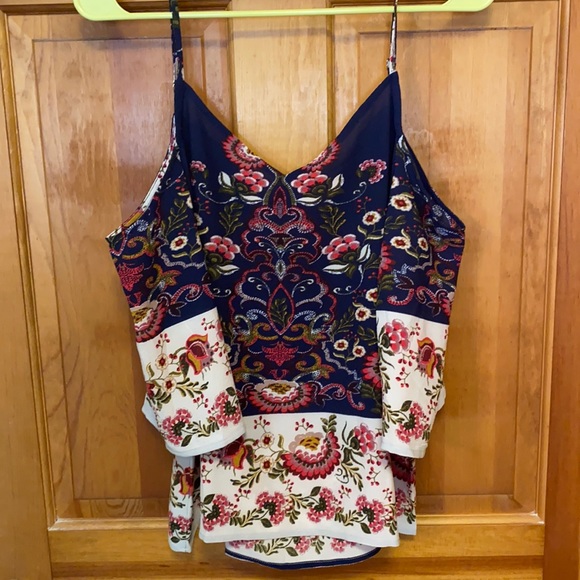 Off the shoulder patterned top with straps - Picture 1 of 2